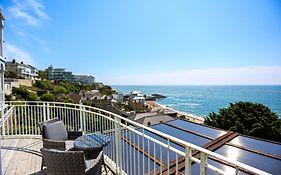 The Wellington Hotel